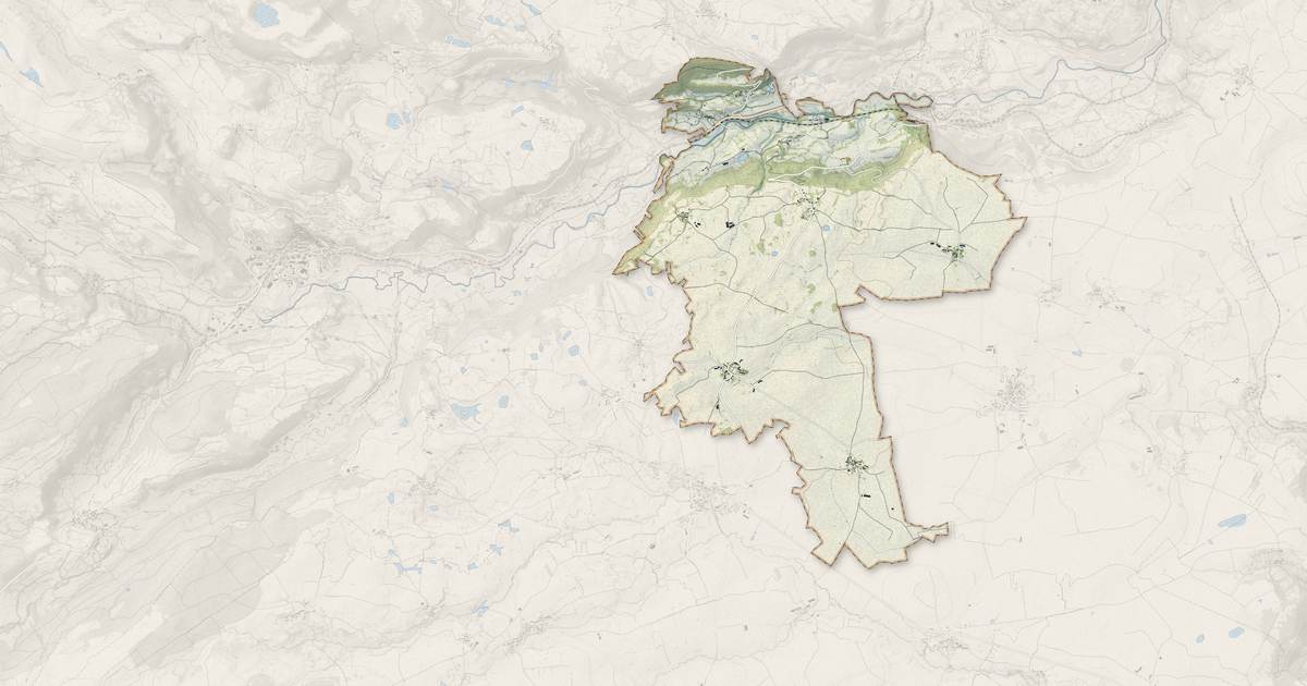Portrait cartographique de Celles : relief, eau, forêts, bâti et voies, calculés à partir des données de l'IGN