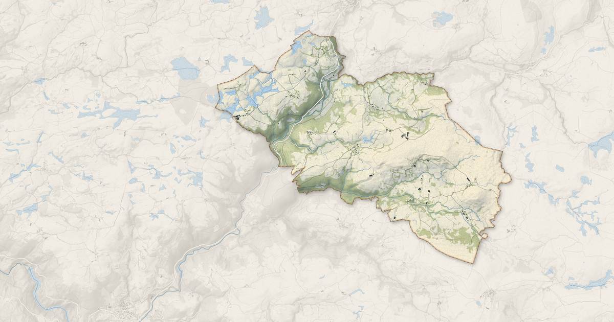 Portrait cartographique de Chanterelle : relief, eau, forêts, bâti et voies, calculés à partir des données de l'IGN