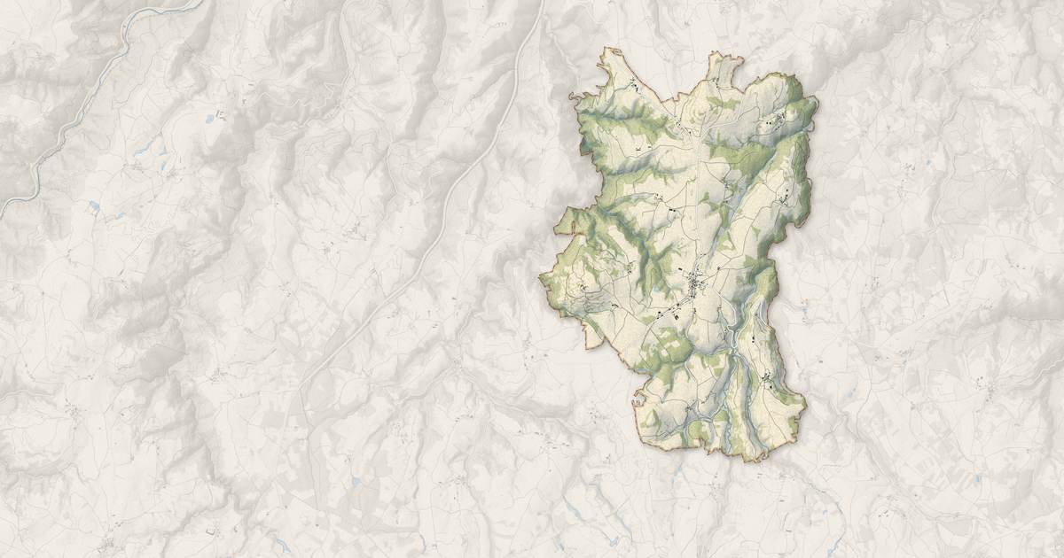 Portrait cartographique de La Chapelle-Laurent : relief, eau, forêts, bâti et voies, calculés à partir des données de l'IGN