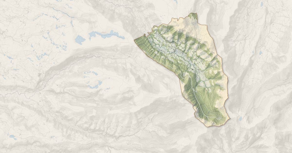 Portrait cartographique de Le Falgoux : relief, eau, forêts, bâti et voies, calculés à partir des données de l'IGN