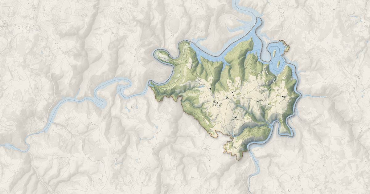 Portrait cartographique de Fridefont : relief, eau, forêts, bâti et voies, calculés à partir des données de l'IGN