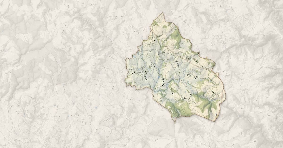 Portrait cartographique de Labesserette : relief, eau, forêts, bâti et voies, calculés à partir des données de l'IGN