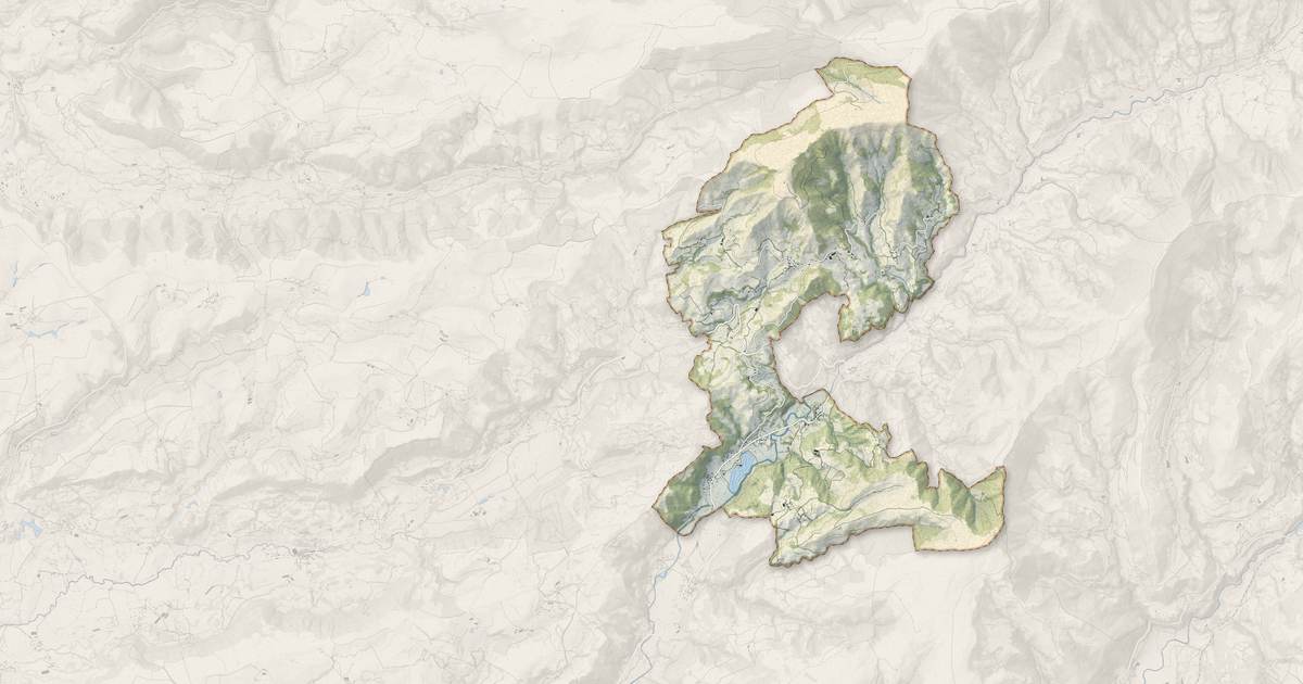 Portrait cartographique de Lascelle : relief, eau, forêts, bâti et voies, calculés à partir des données de l'IGN