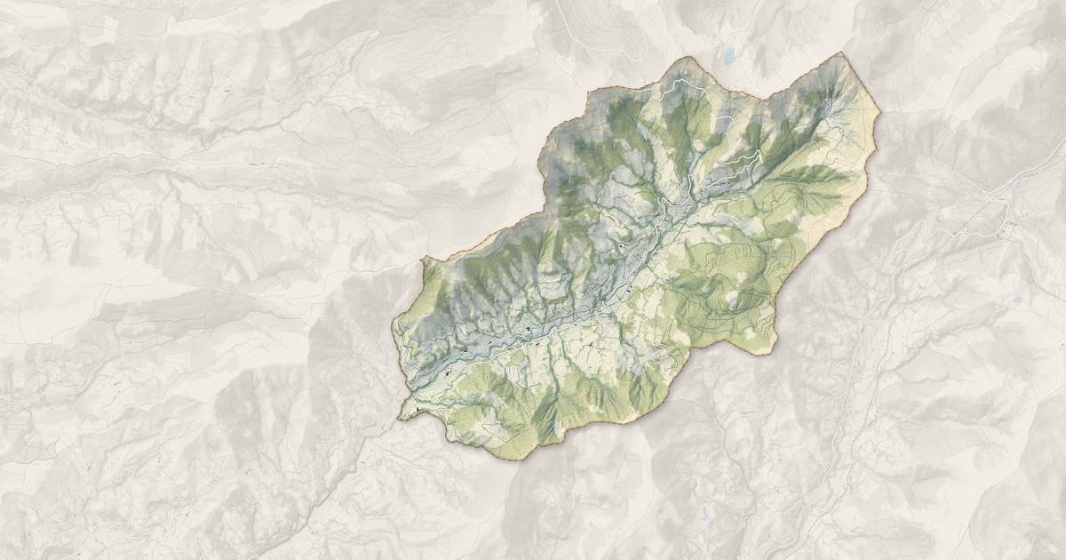 Portrait cartographique de Mandailles-Saint-Julien : relief, eau, forêts, bâti et voies, calculés à partir des données de l'IGN