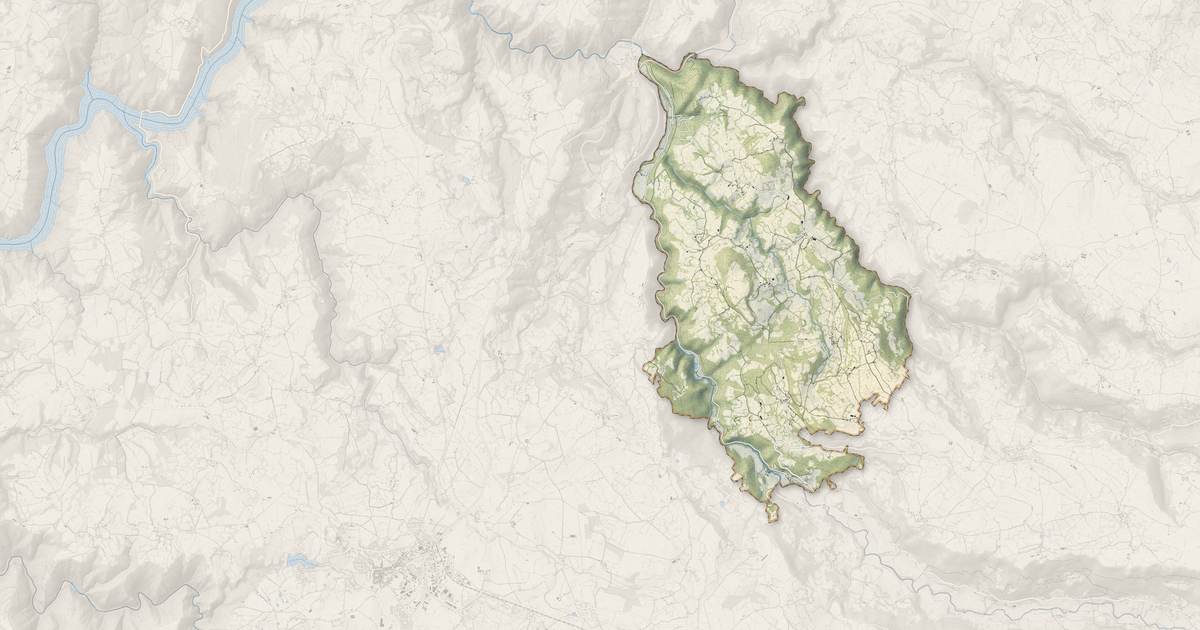 Portrait cartographique de Méallet : relief, eau, forêts, bâti et voies, calculés à partir des données de l'IGN