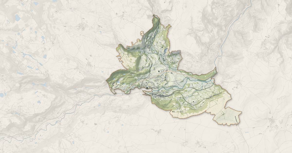 Portrait cartographique de Neussargues-Moissac : relief, eau, forêts, bâti et voies, calculés à partir des données de l'IGN