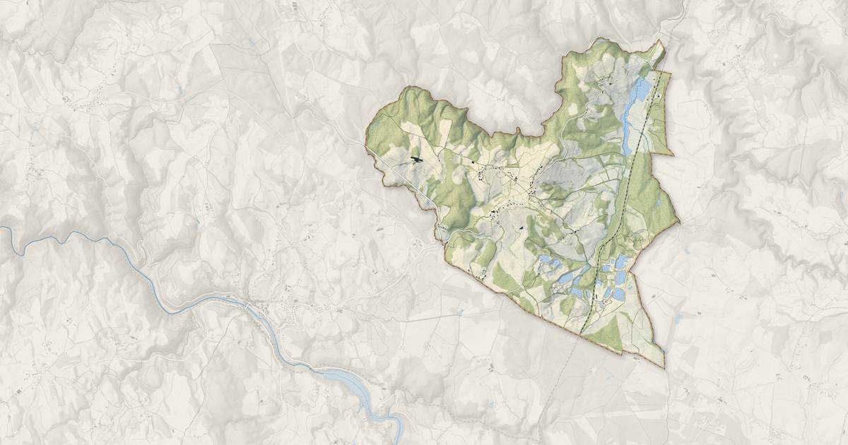 Portrait cartographique de Nieudan : relief, eau, forêts, bâti et voies, calculés à partir des données de l'IGN