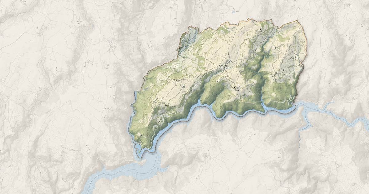 Portrait cartographique de Paulhenc : relief, eau, forêts, bâti et voies, calculés à partir des données de l'IGN