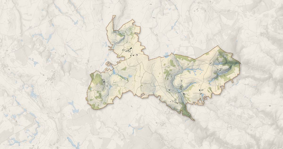 Portrait cartographique de Rageade : relief, eau, forêts, bâti et voies, calculés à partir des données de l'IGN