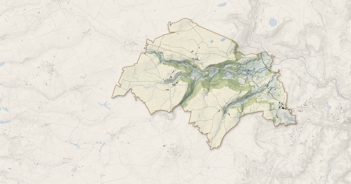 Portrait cartographique de Roffiac : relief, eau, forêts, bâti et voies, calculés à partir des données de l'IGN
