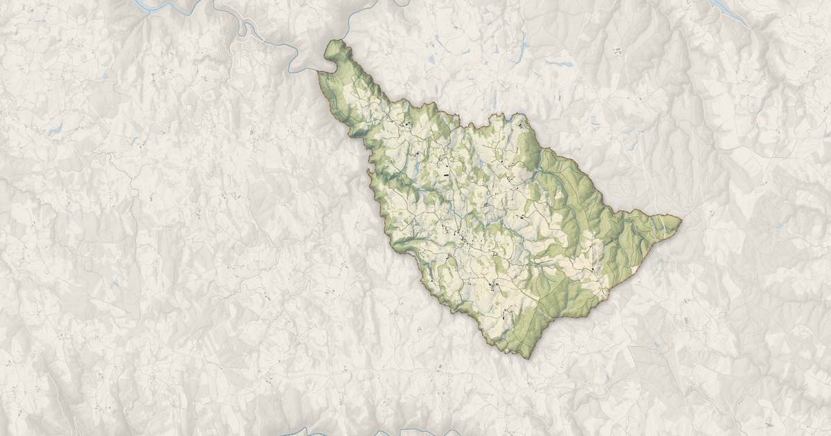 Portrait cartographique de Rouffiac : relief, eau, forêts, bâti et voies, calculés à partir des données de l'IGN