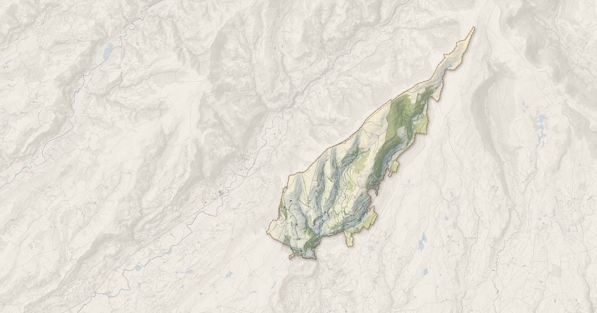 Portrait cartographique de Saint-Clément : relief, eau, forêts, bâti et voies, calculés à partir des données de l'IGN