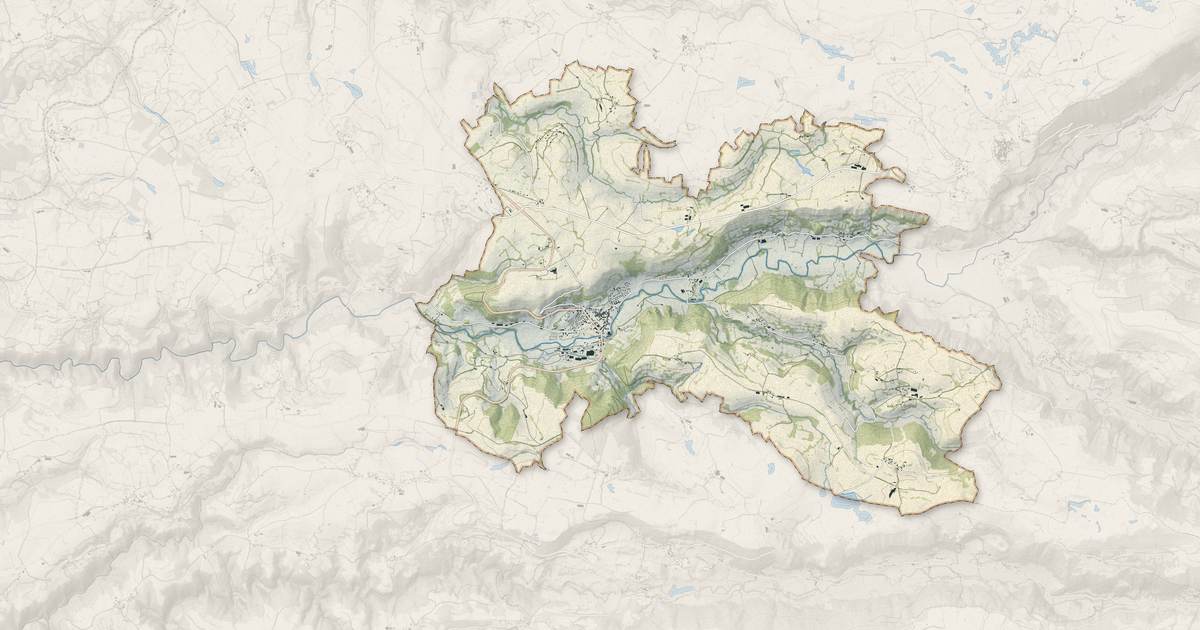 Portrait cartographique de Saint-Martin-Valmeroux : relief, eau, forêts, bâti et voies, calculés à partir des données de l'IGN