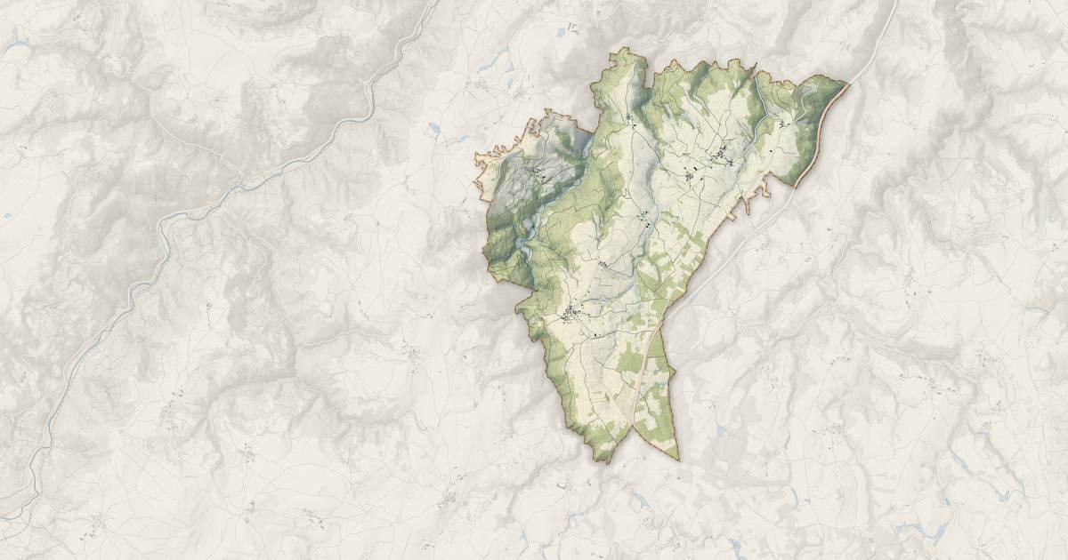 Portrait cartographique de Saint-Mary-le-Plain : relief, eau, forêts, bâti et voies, calculés à partir des données de l'IGN