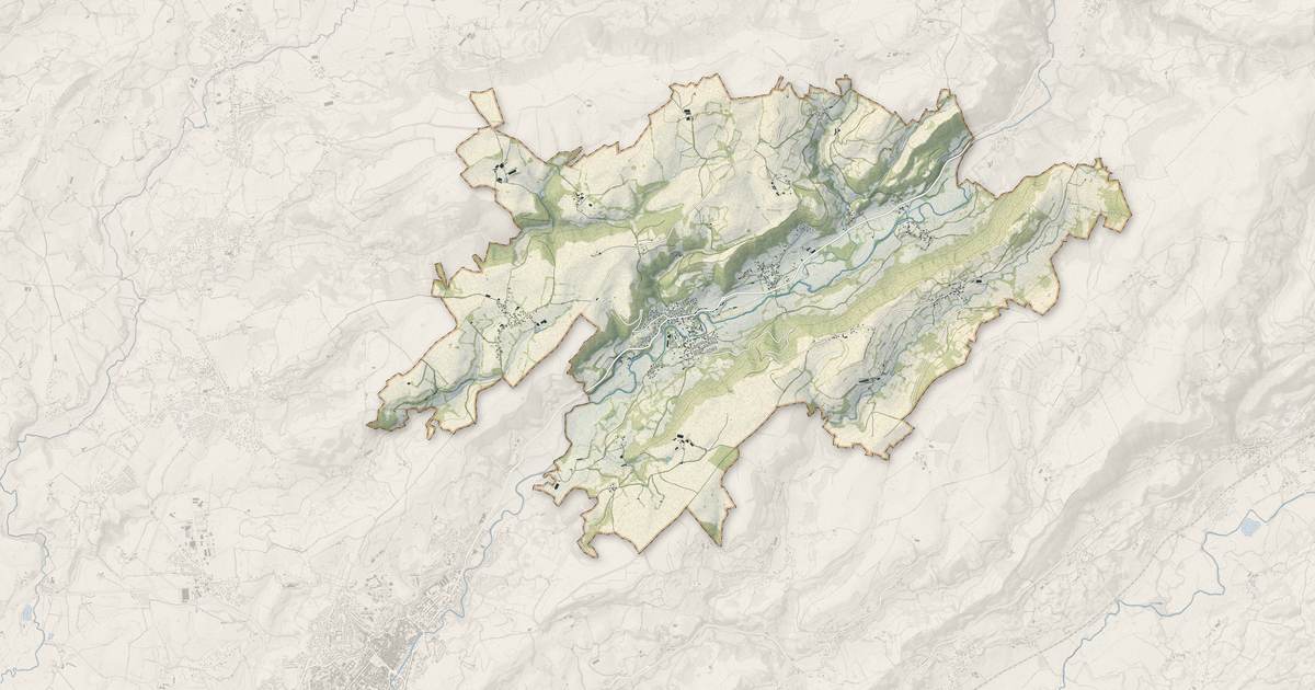 Portrait cartographique de Saint-Simon : relief, eau, forêts, bâti et voies, calculés à partir des données de l'IGN
