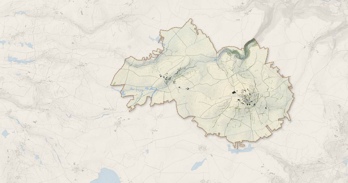 Portrait cartographique de Tanavelle : relief, eau, forêts, bâti et voies, calculés à partir des données de l'IGN