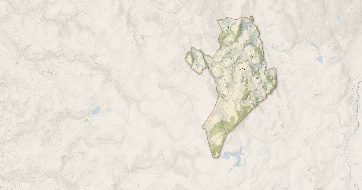 Portrait cartographique de La Trinitat : relief, eau, forêts, bâti et voies, calculés à partir des données de l'IGN