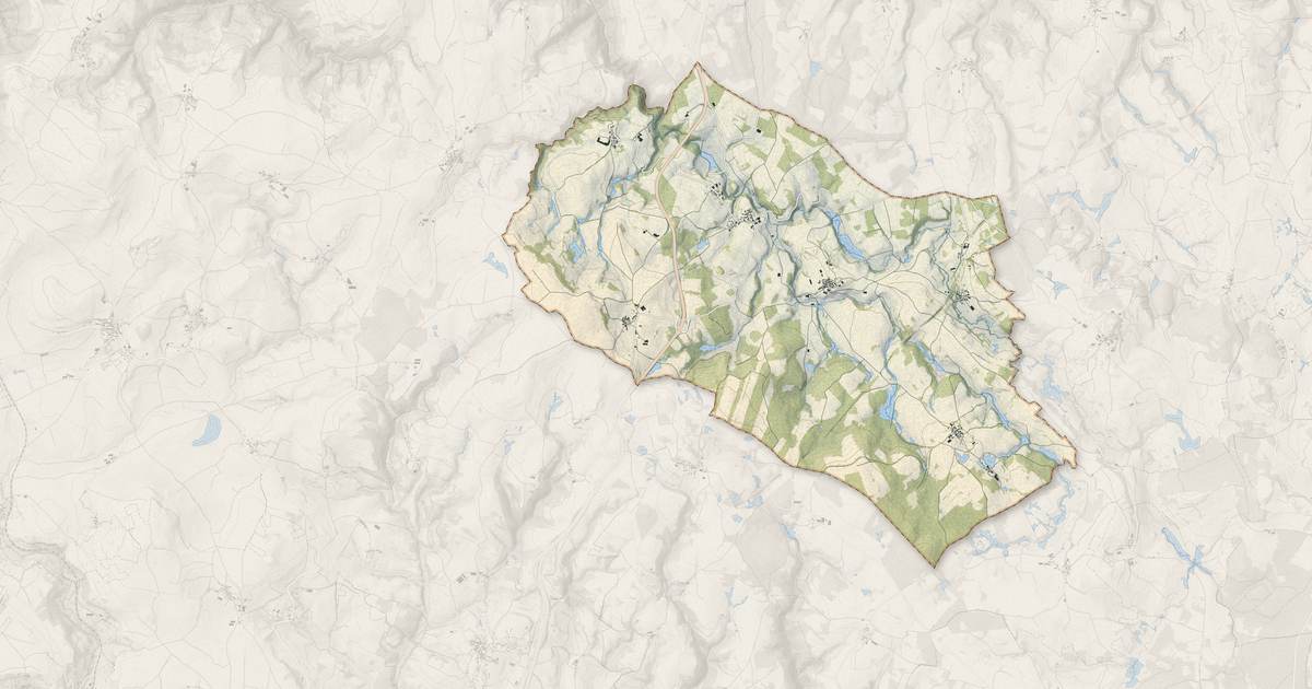 Portrait cartographique de Vieillespesse : relief, eau, forêts, bâti et voies, calculés à partir des données de l'IGN