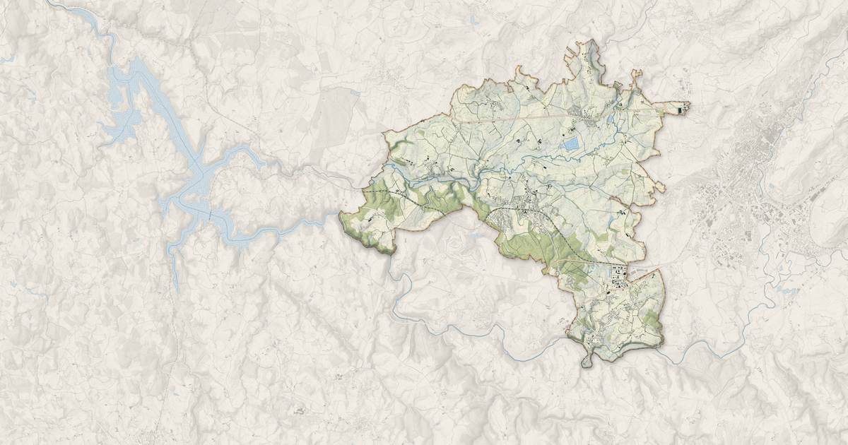 Portrait cartographique de Ytrac : relief, eau, forêts, bâti et voies, calculés à partir des données de l'IGN