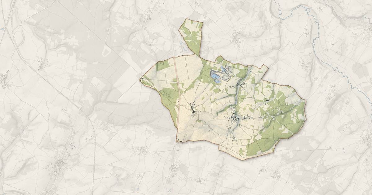 Portrait cartographique de Aussac-Vadalle : relief, eau, forêts, bâti et voies, calculés à partir des données de l'IGN