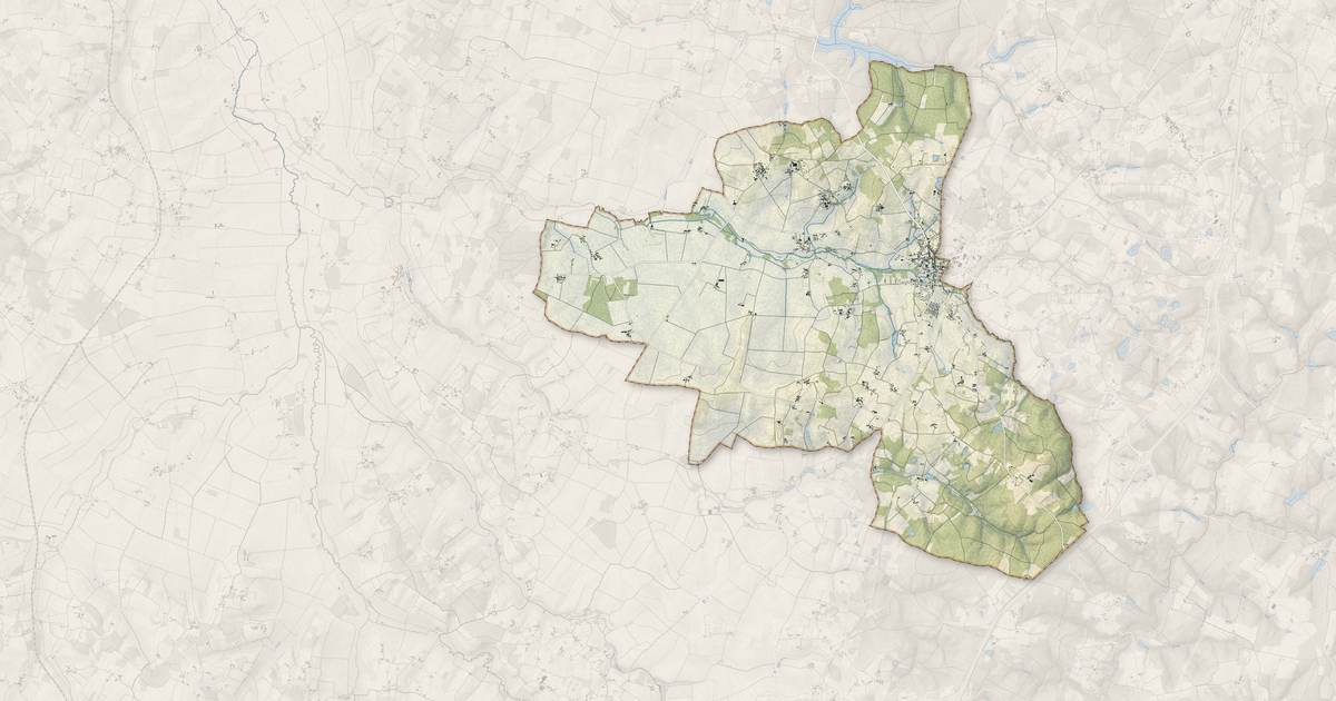 Portrait cartographique de Baignes-Sainte-Radegonde : relief, eau, forêts, bâti et voies, calculés à partir des données de l'IGN