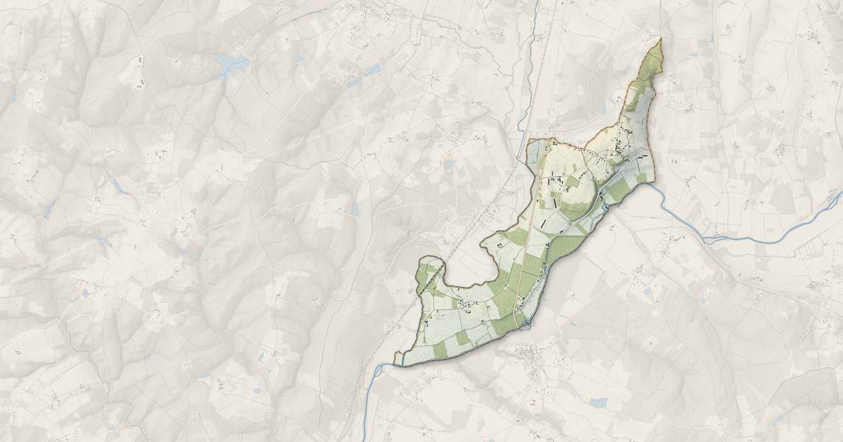 Portrait cartographique de Bazac : relief, eau, forêts, bâti et voies, calculés à partir des données de l'IGN