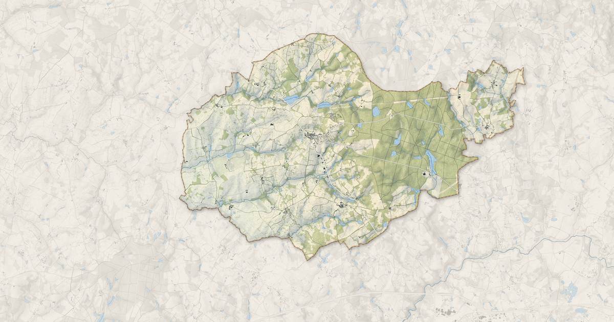 Portrait cartographique de Brigueuil : relief, eau, forêts, bâti et voies, calculés à partir des données de l'IGN