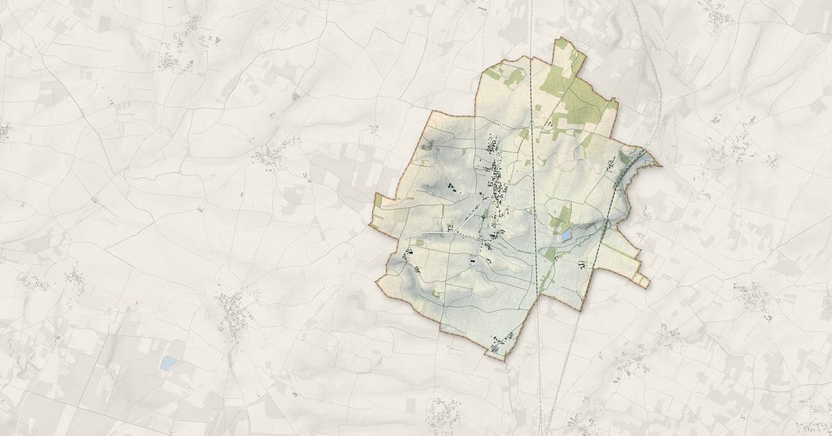 Portrait cartographique de Charmé : relief, eau, forêts, bâti et voies, calculés à partir des données de l'IGN