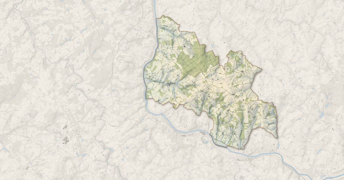 Portrait cartographique de Chirac : relief, eau, forêts, bâti et voies, calculés à partir des données de l'IGN