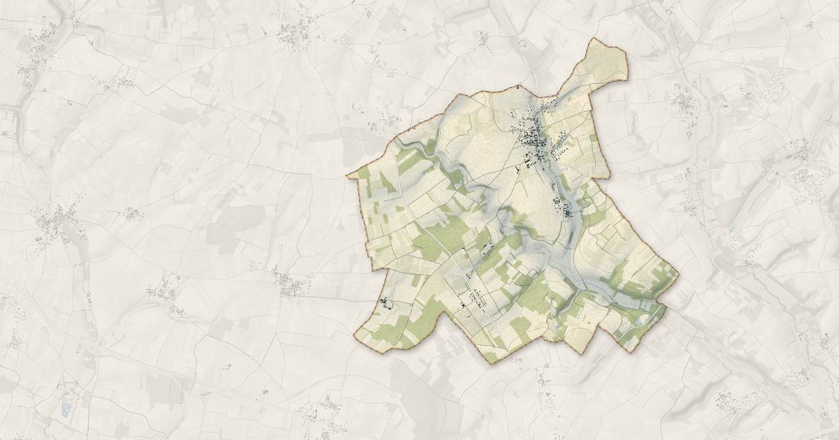 Portrait cartographique de Douzat : relief, eau, forêts, bâti et voies, calculés à partir des données de l'IGN
