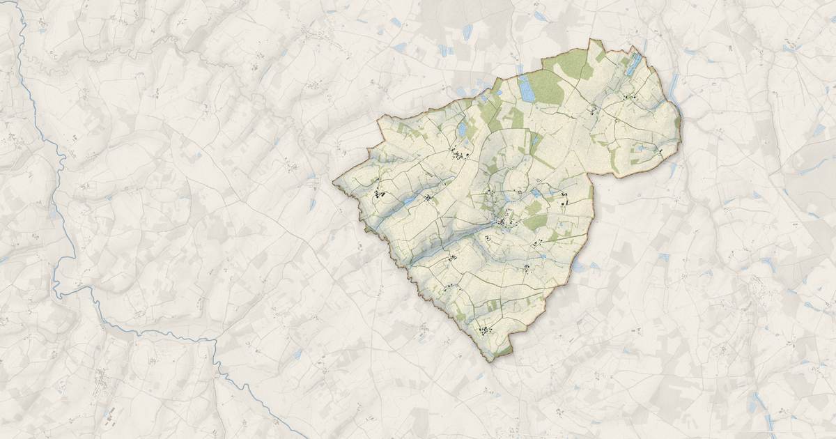 Portrait cartographique de Épenède : relief, eau, forêts, bâti et voies, calculés à partir des données de l'IGN