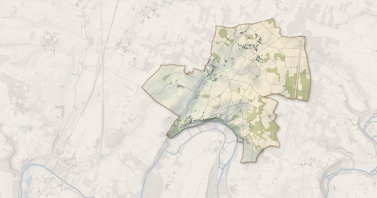 Portrait cartographique de Fontenille : relief, eau, forêts, bâti et voies, calculés à partir des données de l'IGN