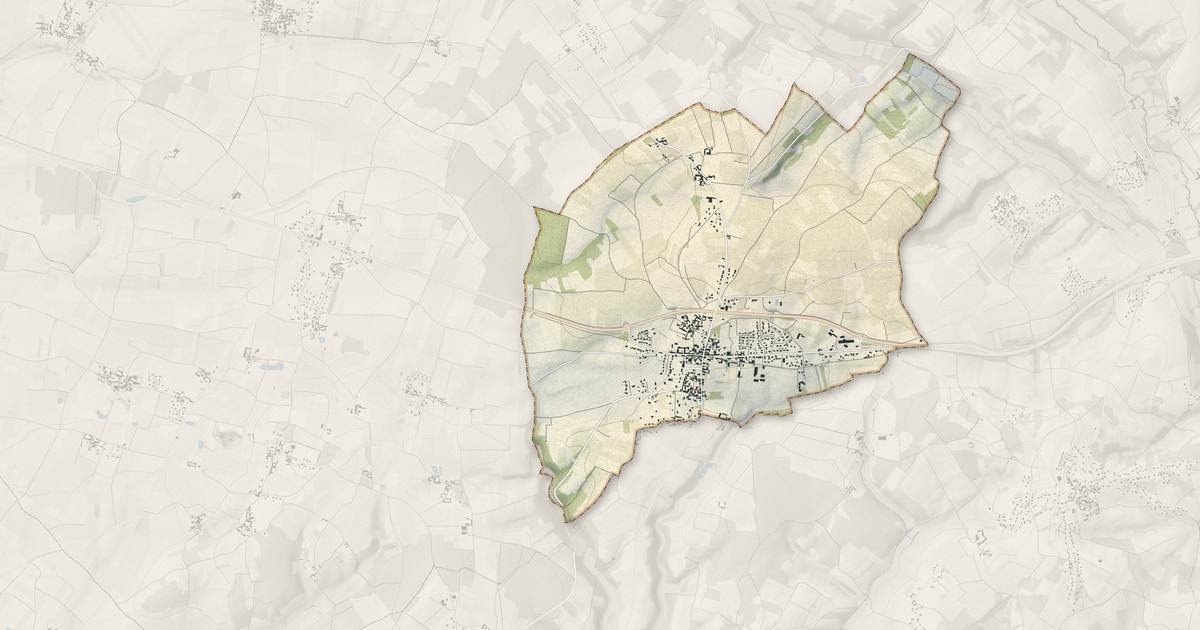 Portrait cartographique de Hiersac : relief, eau, forêts, bâti et voies, calculés à partir des données de l'IGN
