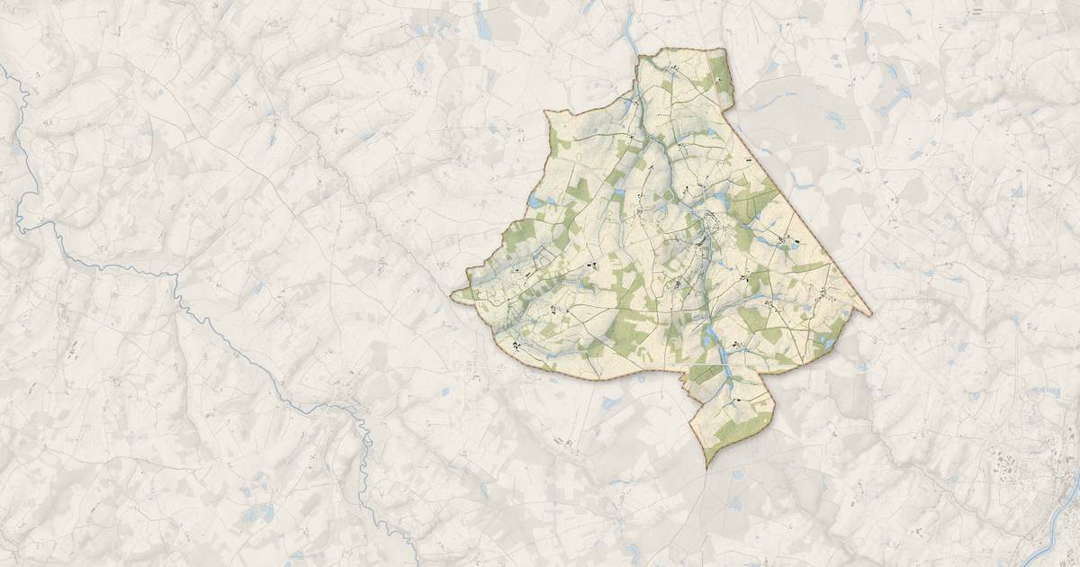 Portrait cartographique de Hiesse : relief, eau, forêts, bâti et voies, calculés à partir des données de l'IGN