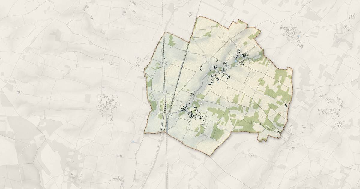 Portrait cartographique de Juillé : relief, eau, forêts, bâti et voies, calculés à partir des données de l'IGN