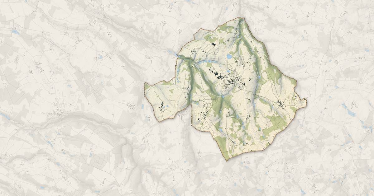 Portrait cartographique de Montembœuf : relief, eau, forêts, bâti et voies, calculés à partir des données de l'IGN
