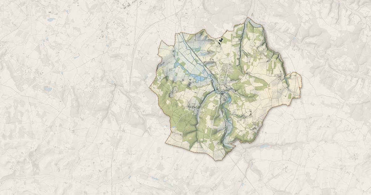 Portrait cartographique de Mouthiers-sur-Boëme : relief, eau, forêts, bâti et voies, calculés à partir des données de l'IGN