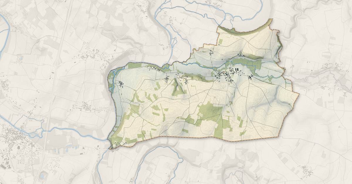 Portrait cartographique de Mouton : relief, eau, forêts, bâti et voies, calculés à partir des données de l'IGN