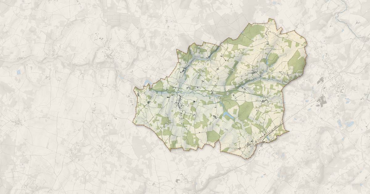 Portrait cartographique de Nieuil : relief, eau, forêts, bâti et voies, calculés à partir des données de l'IGN