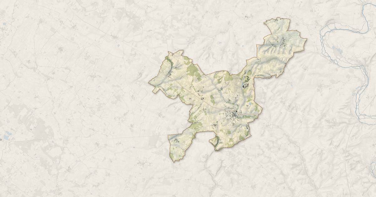 Portrait cartographique de Rouillac : relief, eau, forêts, bâti et voies, calculés à partir des données de l'IGN