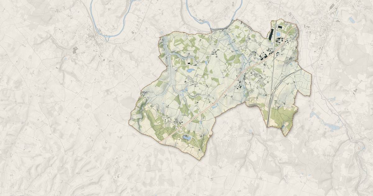 Portrait cartographique de Roullet-Saint-Estèphe : relief, eau, forêts, bâti et voies, calculés à partir des données de l'IGN