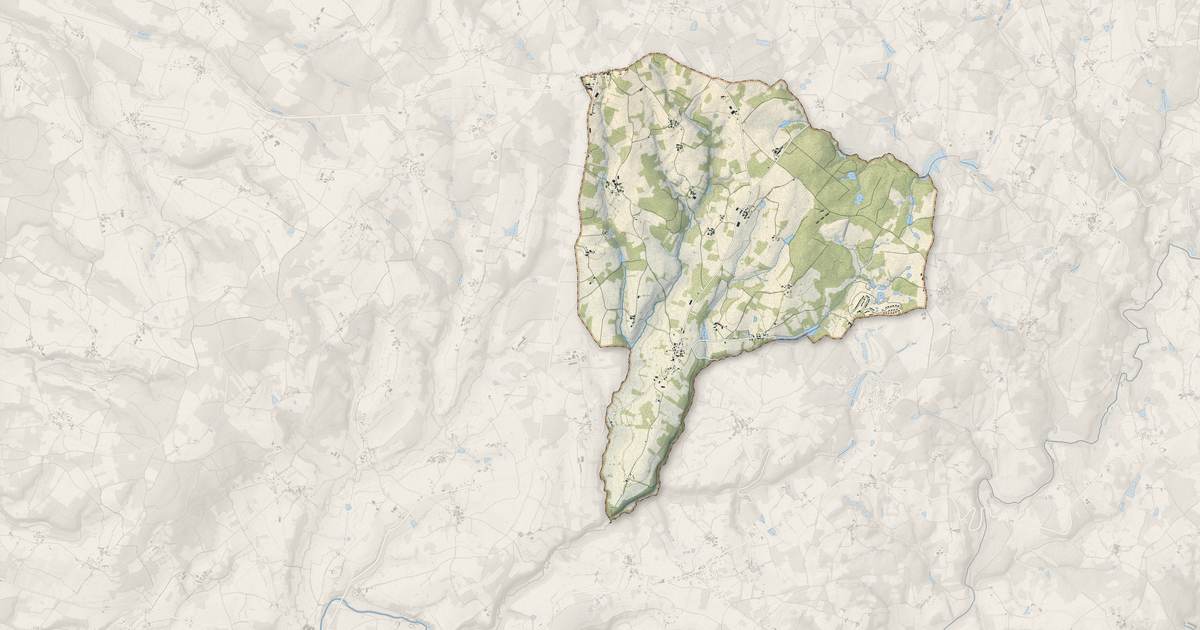 Portrait cartographique de Rouzède : relief, eau, forêts, bâti et voies, calculés à partir des données de l'IGN