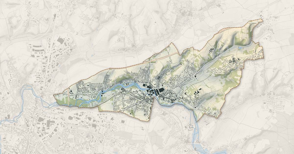 Portrait cartographique de Ruelle-sur-Touvre : relief, eau, forêts, bâti et voies, calculés à partir des données de l'IGN