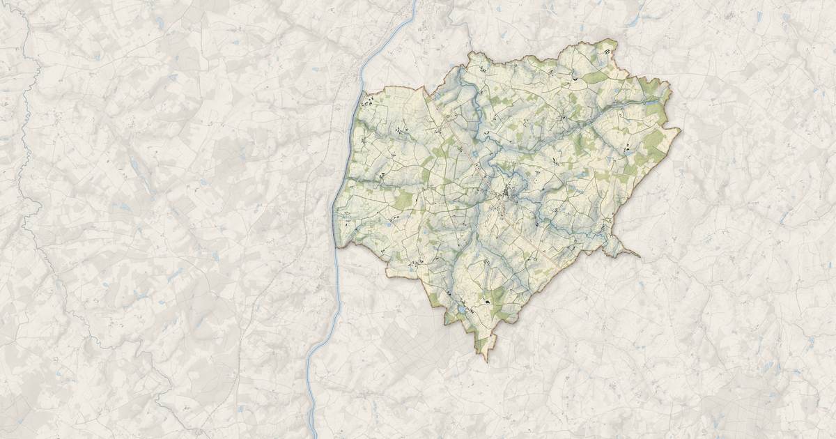 Portrait cartographique de Saint-Maurice-des-Lions : relief, eau, forêts, bâti et voies, calculés à partir des données de l'IGN