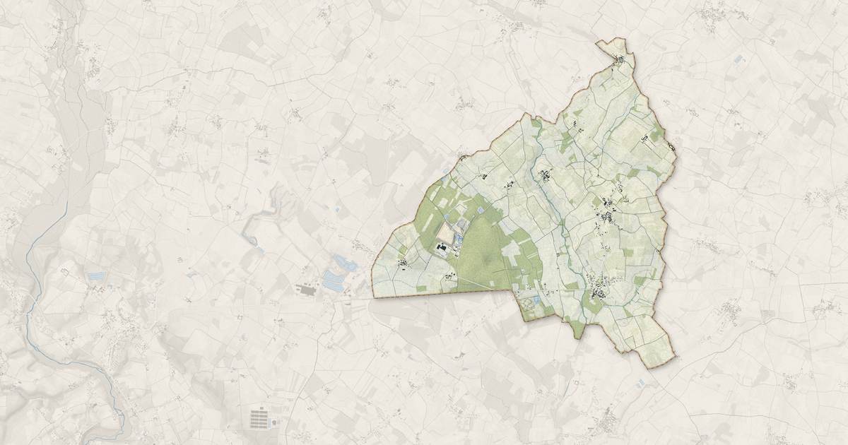 Portrait cartographique de Sainte-Sévère : relief, eau, forêts, bâti et voies, calculés à partir des données de l'IGN
