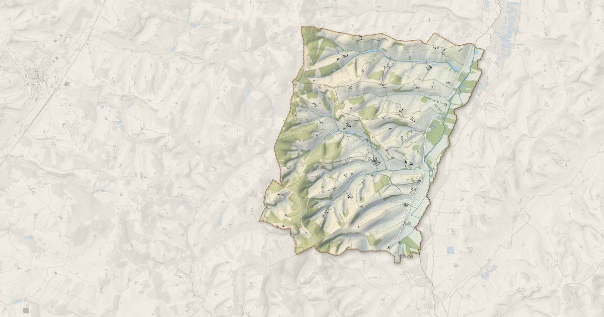 Portrait cartographique de Salles-Lavalette : relief, eau, forêts, bâti et voies, calculés à partir des données de l'IGN