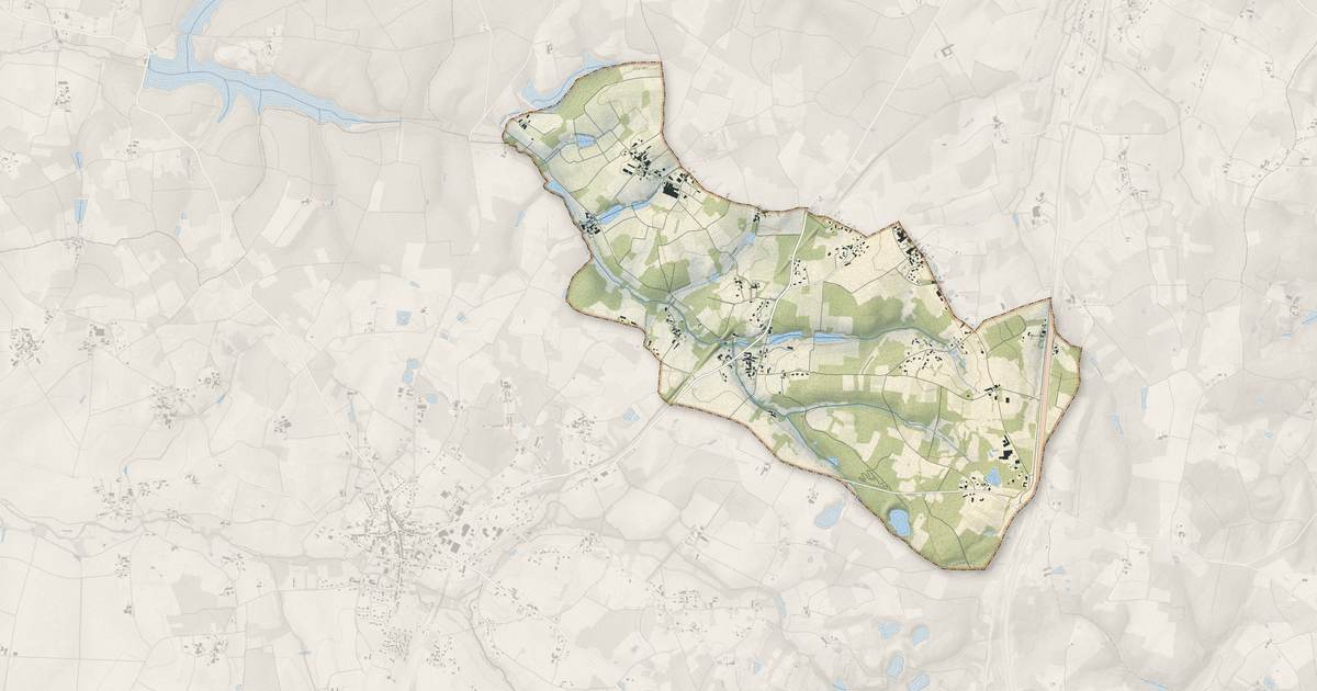 Portrait cartographique de Le Tâtre : relief, eau, forêts, bâti et voies, calculés à partir des données de l'IGN