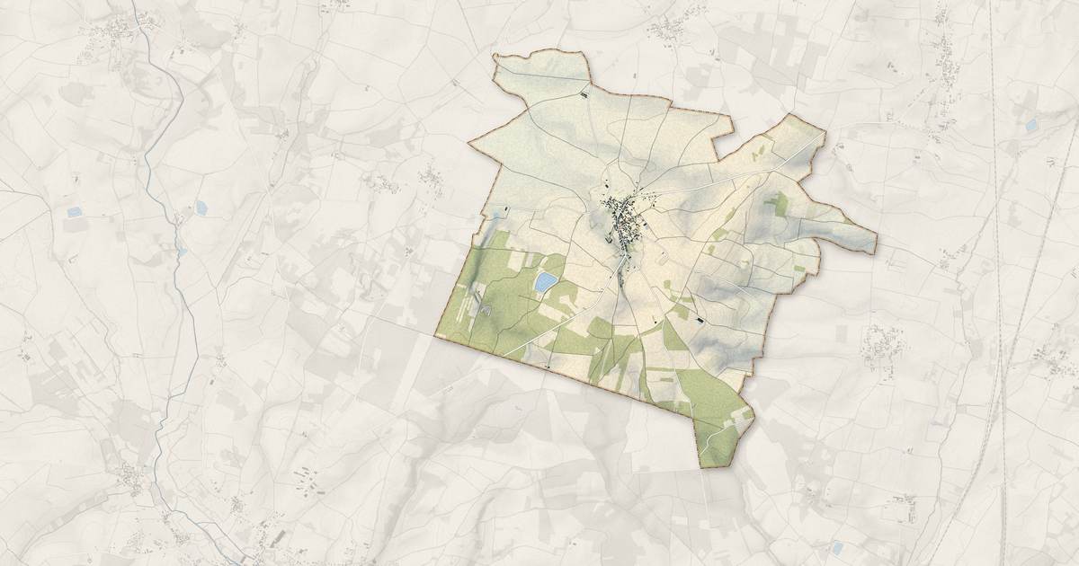 Portrait cartographique de Tusson : relief, eau, forêts, bâti et voies, calculés à partir des données de l'IGN