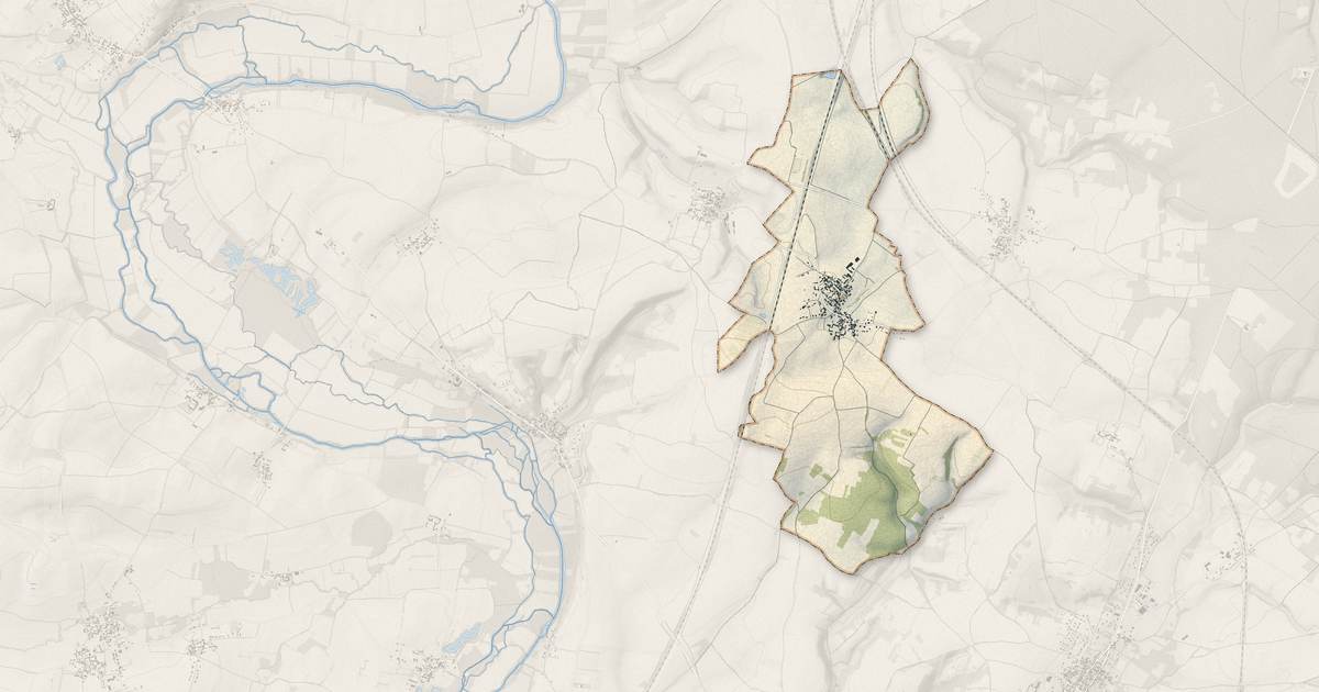 Portrait cartographique de Xambes : relief, eau, forêts, bâti et voies, calculés à partir des données de l'IGN