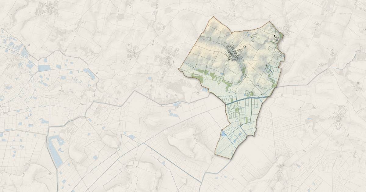 Portrait cartographique de Ardillières : relief, eau, forêts, bâti et voies, calculés à partir des données de l'IGN
